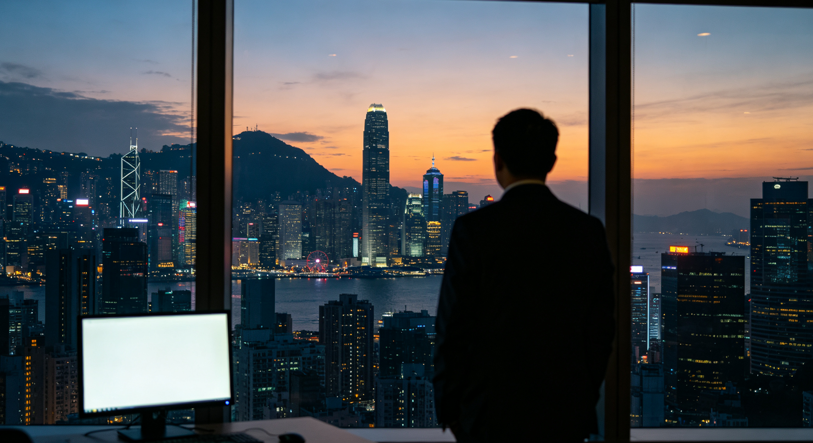 恒指期货复盘：两头拉扯的离岸市场，别被盘中假突破带偏节奏